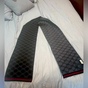 Gucci scarf